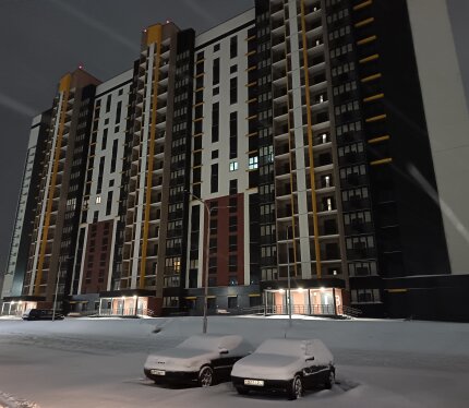 Новая трёх комнатная квартира от собственника. В прекрасном месте и восхитительным видом из окна. 
