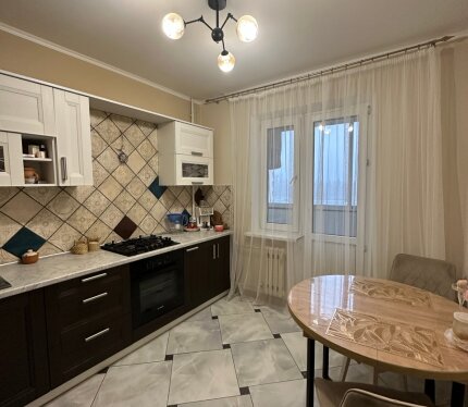 Двухкомнатная квартира, Якубовского 42