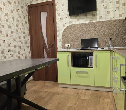Продается однокомнатная квартира возле Чкаловского рынка