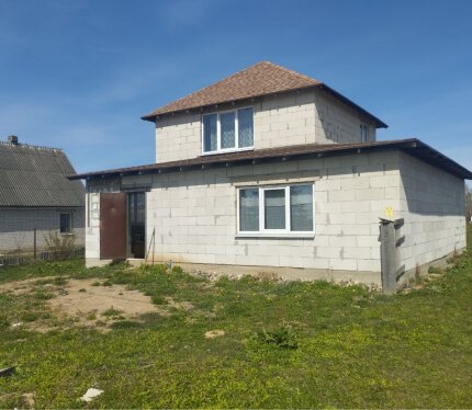 Плодовитый сад, рядом родник, спокойные соседи, вид на поле 