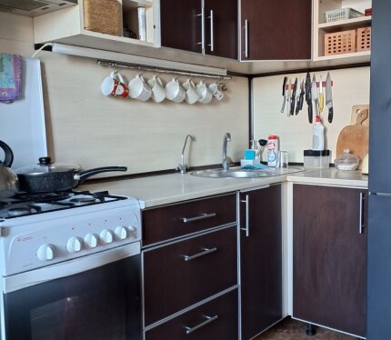 Комната в двухкомнатной квартире по пр-ту Фрунзе, 98 А.