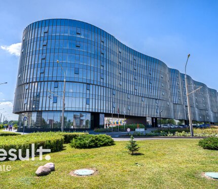 Продажа административно-торгового помещения в новом многофункциональном комплексе на проспекте Победителей 63В с потрясающим видом!