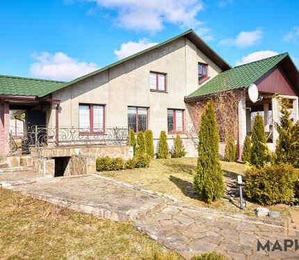 Уютный двухэтажный дом в д.Метково