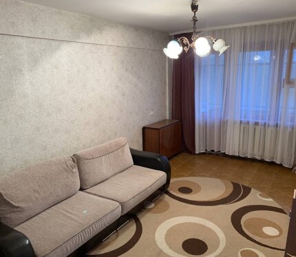 Ттрехкомнатная квартира по пр-ту Черняховского, 20/7.