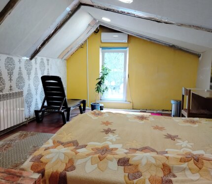 Комната в частном доме Минск, все удобства ,в доме, интернет, парковка, видеонаблюдение, мангал,всегда тепло,паровое отопление,тихое и красивое место для отдыха и учебы, надолго для парня, мужчины не пьющего, оплата с коммуналкой 500р