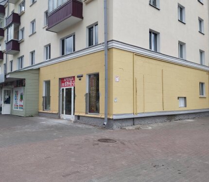 Аренда помещения 73,1 м2 по адресу г. Гомель, проспект Победы, 14. Подключены необходимые коммуникации (вода, электроэнергия, центральное отопление), пожарная сигнализация. центральная улица города очень высокий автомобильный и пешеходный трафик. Дополнительная информация по телефону