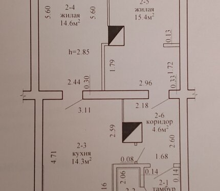 1/2 Доля 2х комнатной квартиры в блокированном жилом доме( В доме ТРИ квартиры). В пользовании комната 15.4 кв.м. Под дом 15 соток в ПНВ. К 1/2( 2 сотки,порядок пользования участком не определен) На територии участка 5 сараев и большой погреб в общем пользовании на три квартиры.