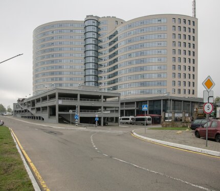 Офисные пространства 1000м в БЦ "Волна"