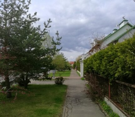 Дом со всеми коммуникациями, под снос.