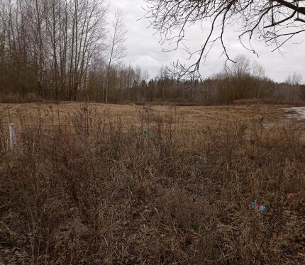 Продается земельный участок общей площадью 1,74 га (право аренды до 30.09.2123) по адресу: Минская область, Минский район, Папернянский с/с, район.аг.Вишневка Это привлекательное предложение идеально подходит для инвесторов и предпринимателей, которые планируют строительство коммерческой недвижимости или организовать лощадку для хранения. Участок расположен всего в 11 км от МКАД, что обеспечивает отличную транспортную доступность. Общая площадь: 1,74 га.