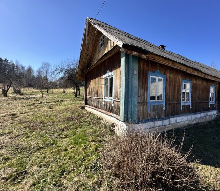 Продам участок с домом, дом можно использовать под баню, красивый вид, большой просторный участок в 25 соток, минимум соседей. Продаю в связи с новым проектом.