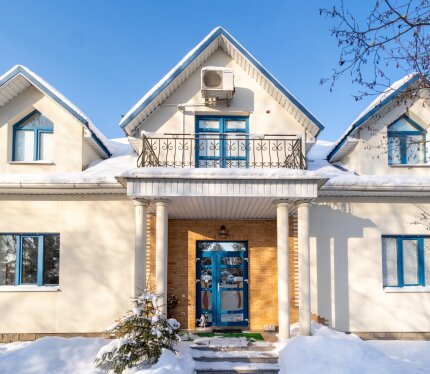 Загородный дом 10 км от МКАД с SPA-комплексом и лесом