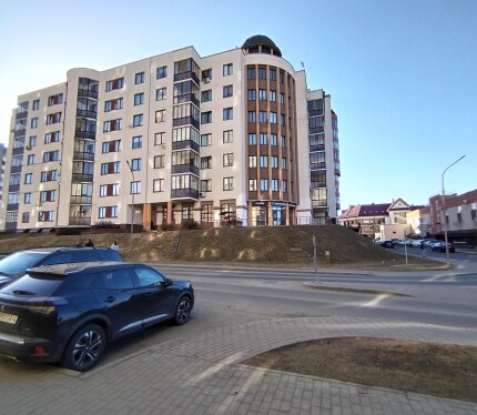 Элитная трехкомнатная квартира в центре Гродно