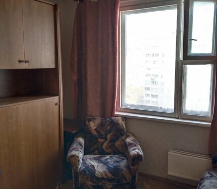 Продаётся уютная комната в трёхкомнатной квартире