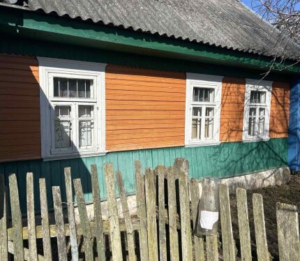 Продаётся  деревянный дом в деревне Думичи Копыльского района