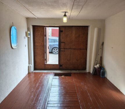 сдам гараж в долгосрочную аренду. ГПК "Таксатор". подробнее по телефону 