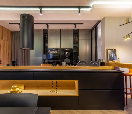 Продается трехкомнатная квартира с дизайнерским ремонтом в доме премиум класса