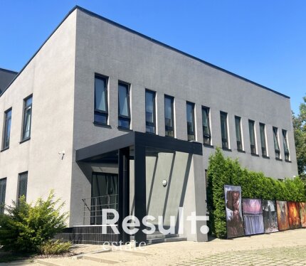 Продажа отдельно стоящего здания, общей площадью 420,6 кв.м. на Антоновской 14а и в 15 минут ходьбы от ст.м. "Площадь победы".