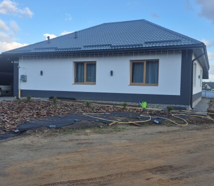 Полностью готовый современный коттедж в самой близости от МКАД. Я единственный владелец и человек, который сможет рассказать все достоинства данного объекта. Агентства и агенты убедительно прошу не беспокоить. Только прямая продажа.