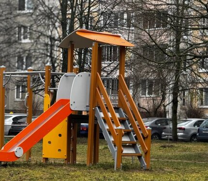 Ваш новый дом в 7 минутах от метро! Уютная 2-комнатная на 8-м этаже.