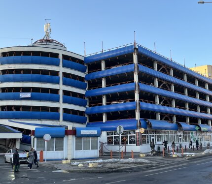 Сдается машиноместо на паркинге, второй этаж,.. Восточная ул.