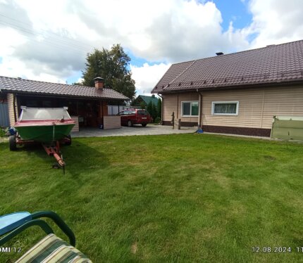 Сдам дачу на берегу реки Березина в д.Стасевка Бобруйского р-на. Имеется баня, беседка с мангальной зоной. Срок от 1 дня до месяца