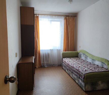 Уютная комната под ключ для девушки/женщины без вредных привычек, гражданке РБ, со всем необходимым для комфортного проживания. Удобное транспортное расположение. В соседней комнате проживает семейная пара, порядочные, без вредных привычек, ценят личное пространство. 