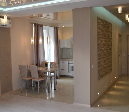 Cовременная просторная двухкомнатная квартира на 18 этаже в новостройке в центре. Есть все.