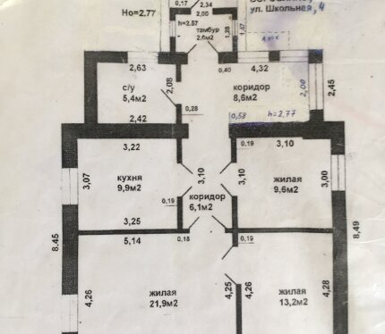Сдам жилой дом (S=80 м2, 8 соток участок) в Боровлянах, ул. Школьная на длительный срок. Могу сдавать и для организаций. Есть телефон, телевизор, интернет WI-FI, два холодильника, газовая плита, стиральная машина, душевая кабина с джакузи, газовый котел (гор. вода и отопление), СВЧ, кондиционер. Есть вся мебель (кровати, диван, кухня, прихожая, столы, стулья, комоды, шкафы и т.д.). Не возражаю, если жилец заезжает жить со своей мебелью, бытовой техникой. Есть площадка на 6 авто. Видеодомофон.