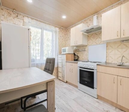 Продается 2 комнаты в трехкомнатной квартире, по адресу ул. Есенина, 6/1