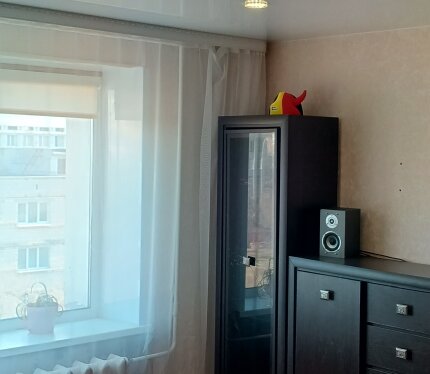 Квартира за университетом Ф. Скорины,минуты ходьбы от ул. Советской, рядом новый универмаг,Макдональдс, магазины, школа, детский садик,банки, все в шаговой доступности. Сдача по договору.250 долларов,+ коммуналка В пользование холодильником, стриральная машина, эл. чайник, микроволновка.