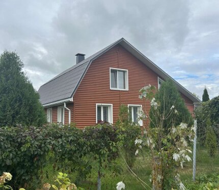 Продается 1/2 доля в современном загородном доме в живописном месте.