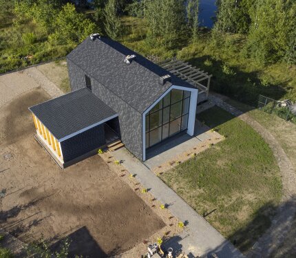 Готовый дом в стиле барнхаус на берегу р. Березина с электрическим отоплением!