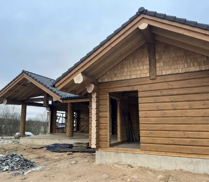 Новый деревянный дом из Лафета в норвежский угол