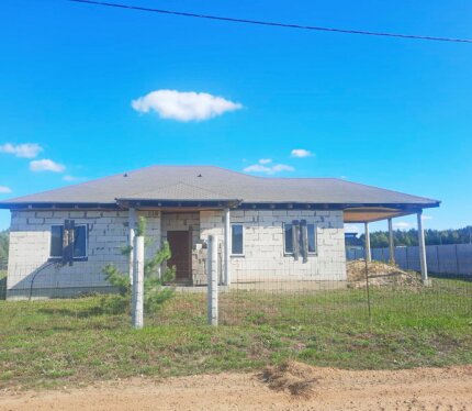 Коробка жилого дома в ближайшем пригороде Бреста - 350577