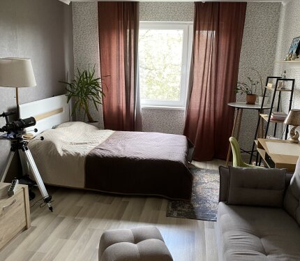 Продам уютную 2х комнатную квартиру.Отличное местоположение дома. Развитая инфраструктура дома : рядом магазины, евроопт, ТЦ « Тринити», школы, гимназия, детские сады, парк «Румлево», поликлиника, удобная транспортная развязка . Продажа связана с переездом в другой город Если телефон недоступен пишите в телеграмм.