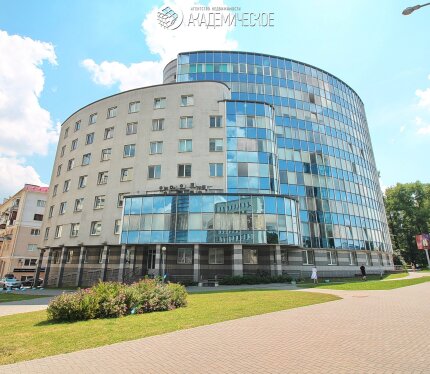 Продается административное помещение в бизнес центре по ул. Короля, д. 51.