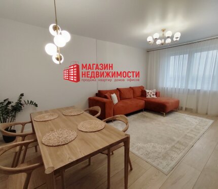 Стильная 3-комнатная квартира с современным ремонтом на ул. Старомалыщинской