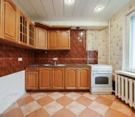 3-х комнатная квартира удачной планировки в отличном месте, Козыревская 18