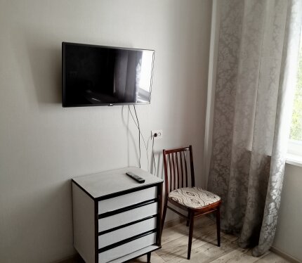 Сдаю комнату на время сессий и командировок 2х комнатной квартире без хозяев недалеко от метро Пушкинская.Оплата 30 рублей в сутки при проживании одного человека в комнате.Сумма в объявлении указана за 15 дней.Постельное белье предоставляется,бытовой техникой и посудой пользоваться можно.Квартира чистая и уютная.Есть WI FI/