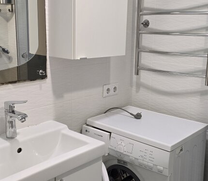 СДАМ 2-х КОМНАТНУЮ КВАРТИРУ по ул.МЕЛЕЖА на ДЛИТЕЛЬНЫЙ СРОК