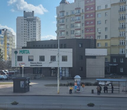 Помещение с выходом на ул.Притыцкого (1 этаж+отдельный вход)