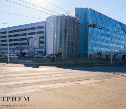 Аренда машиноместа в БЦ по адресу Гамарника, 30