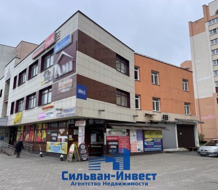 Аренда торгового помещения на первом этаже в ТЦ