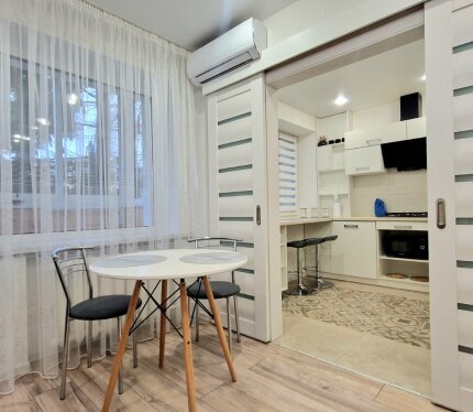 Светлая трешка в самом центре города