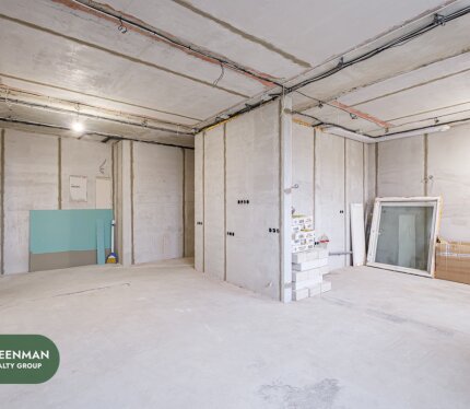 Просторная квартира в зеленом районе столицы.