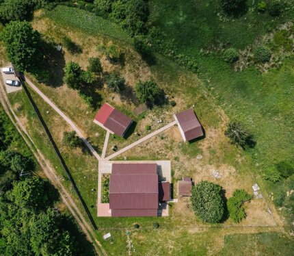 Родовое имение и готовый бизнес у леса