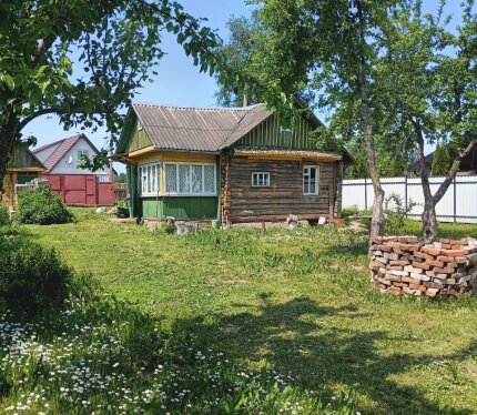 Продам участок с домом в придачу) по всем вопросам звоните! Агентство просьба не беспокоить! 