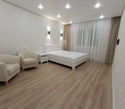 светлая, просторная квартира сдается на длительный срок