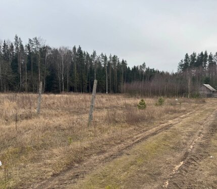 Продаётся участок в частной собственности в д.Слаговище в 33 км от МКАД.